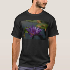 Camiseta Lirio de agua púrpura