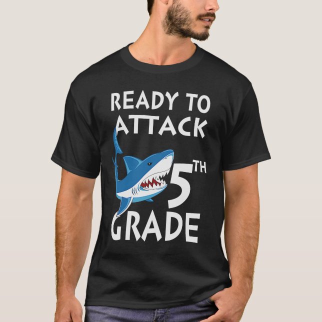 Camiseta Listo para atacar tiburón de quinto grado (Anverso)