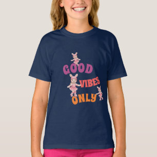 Camiseta Little Athletes is a cheerful collection of t-shir