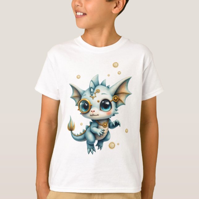 Camiseta Little Steam Dragon – Professional Chaos Engineer. (Anverso)