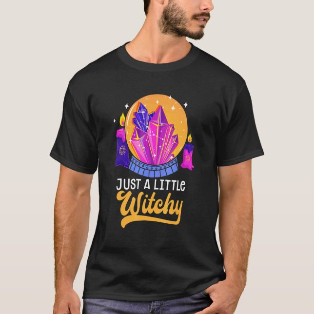 Camiseta Little Witchy Crystal Divination Ball Tarot Cards  (Anverso)