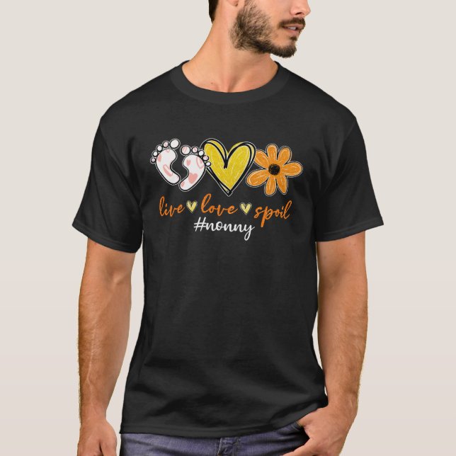 Camiseta Live Love Spoiled Nonny Footprints Heart Flower Mo (Anverso)