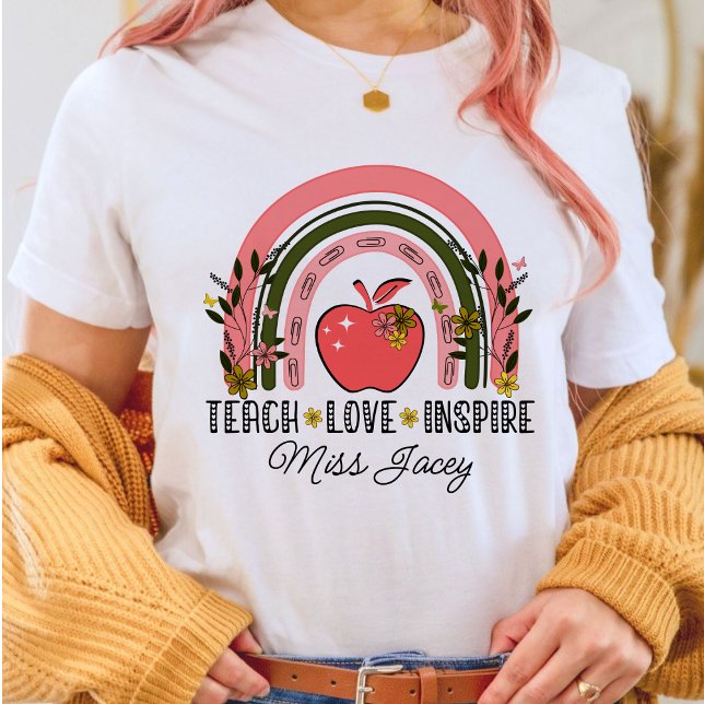 Camiseta Live Love Teach Rainbow Teacher Apreciación (TEACH LOVE INSPIRE RAINBOW Personalized Name Teacher shirt, teacher gift, teacher appreciation gifts)