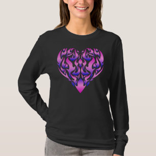 Camiseta Llama de fuego rosa morado del corazón inflamado e
