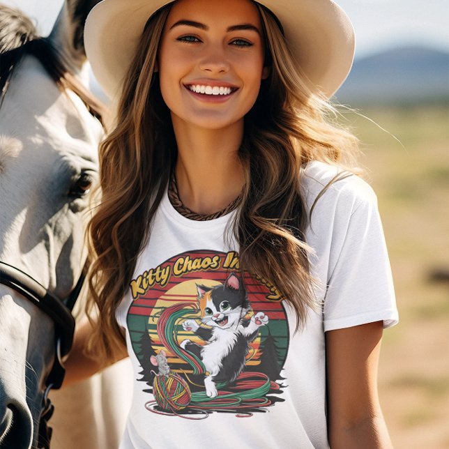 Camiseta ¡Llega el caos de los sacudidos Yarn Dance Kitty! (Subido por el creador)