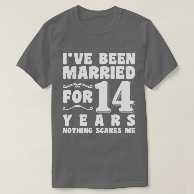 Camiseta Llevamos 14 Años de Casados Aniversario de Boda (Diseño del anverso)
