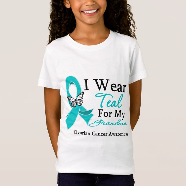 Camiseta Llevo al cáncer ovárico de la abuela verde azulada (Anverso)