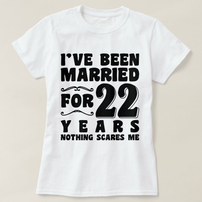 Camiseta Llevo Casado 22 Años Fiesta de Boda Divertida (Diseño del anverso)