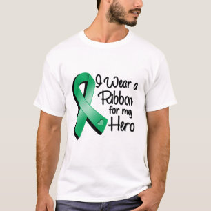 Camiseta Llevo una cinta del verde esmeralda para mi héroe