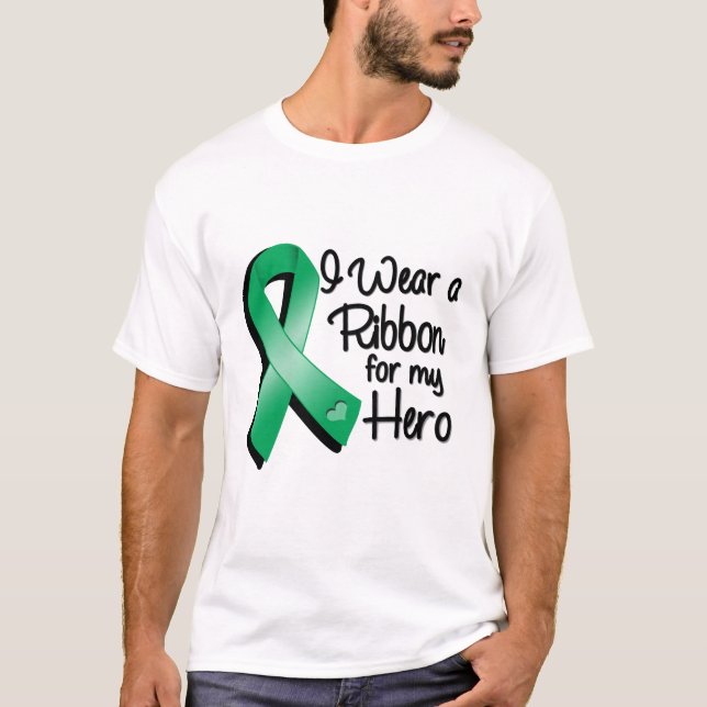 Camiseta Llevo una cinta del verde esmeralda para mi héroe (Anverso)
