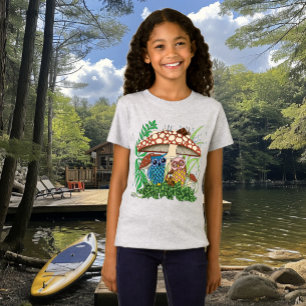 Camiseta Lluvia en hongos de la familia Cute Owl