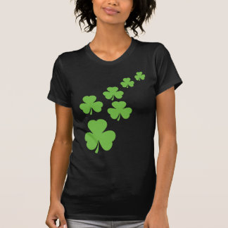 Camiseta lluvia verde de los tréboles