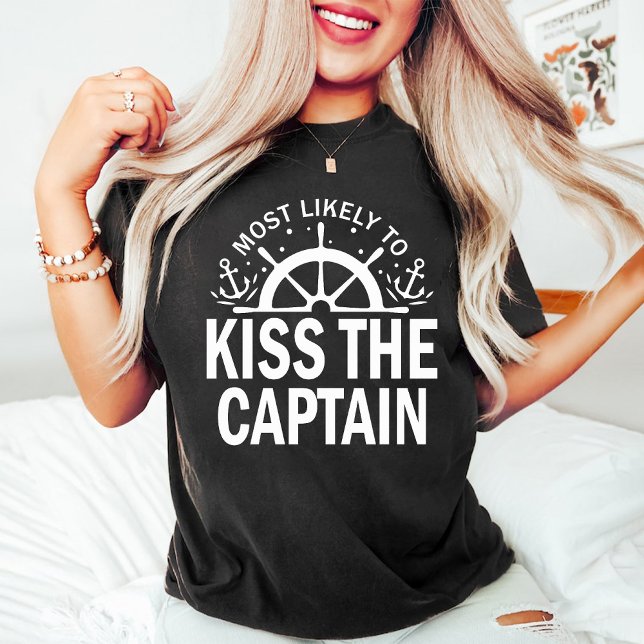 Camiseta Lo más probable es que bese al capitán/crucero neg (Most Likely To Kiss the Captain / Cruise Black T-Shirt)