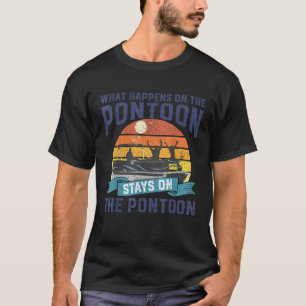 Camiseta Lo Que Pasa En El Pontoon Boat Funny Boating Gif