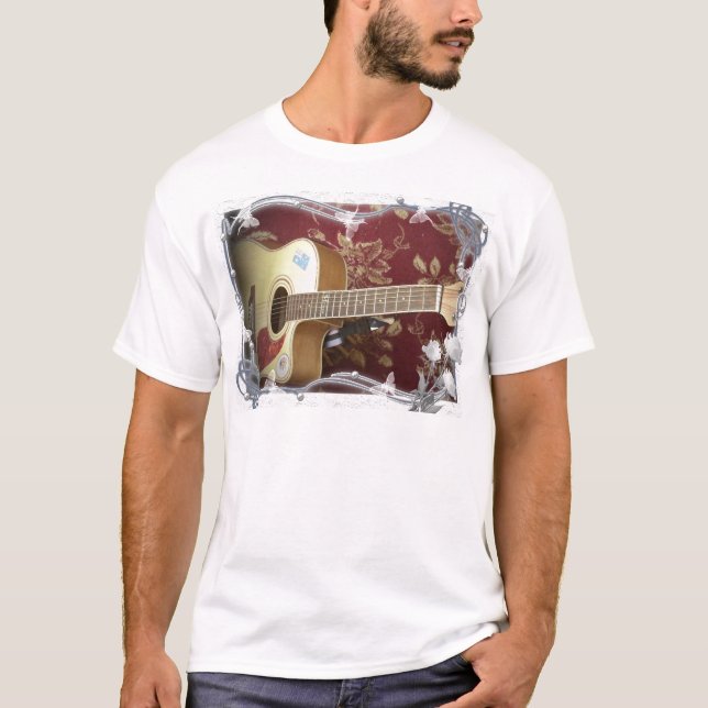 Camiseta Lo viejo es oro Hakuna Matata. (Anverso)