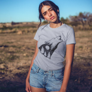 Camiseta Lobo Aullando Silueta de Bosque de Luna Llena