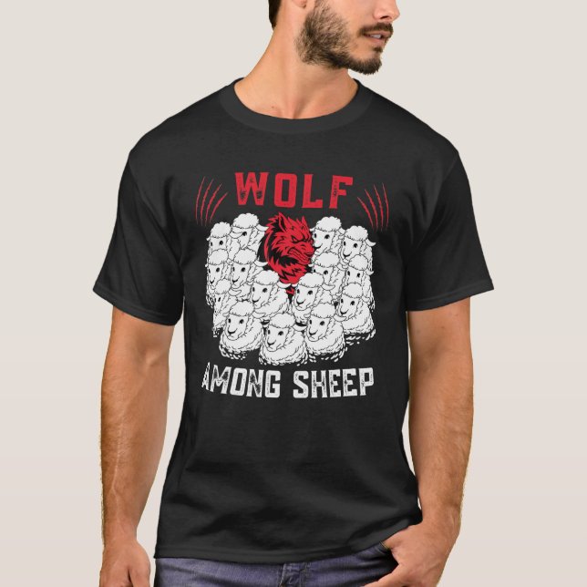 Camiseta Lobo entre ovejas No soy uno de los patrioteros (Anverso)