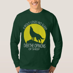 Camiseta Lobo no pierde el sueño por opiniones de ovejas