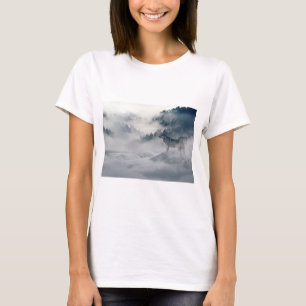 Camiseta Lobos en un paisaje invernal