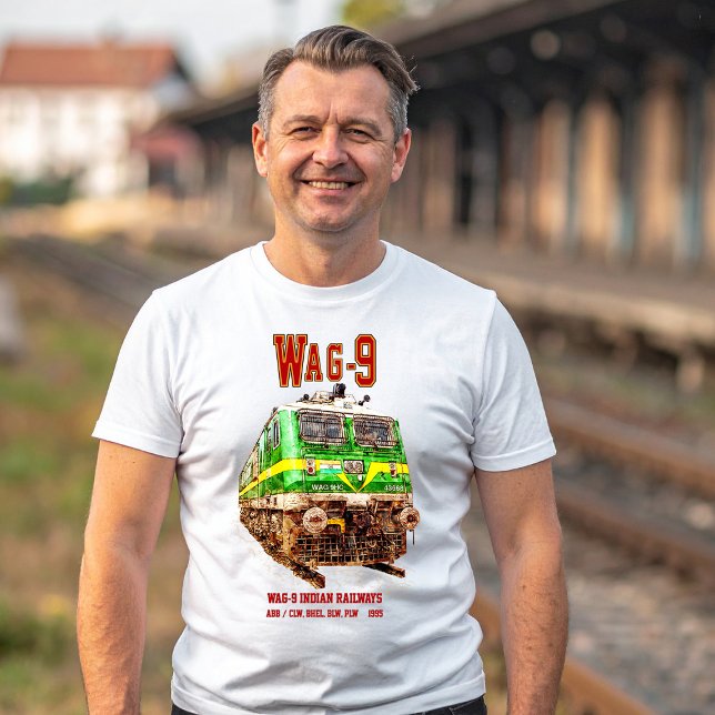 Camiseta Locomotora WAG-9. Tren de carga de Indian Railways (WAG-9 Locomotive. Indian Railways freight train. Mens Basic T-Shirt)