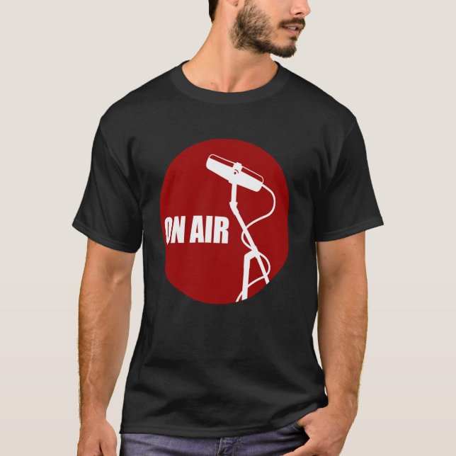 Camiseta Locutor de Radio Podcast Micrófono Podcasting Host (Anverso)