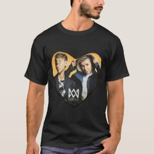 Camiseta Logo De Marcus Y Martinus Copia Esencial De Camise
