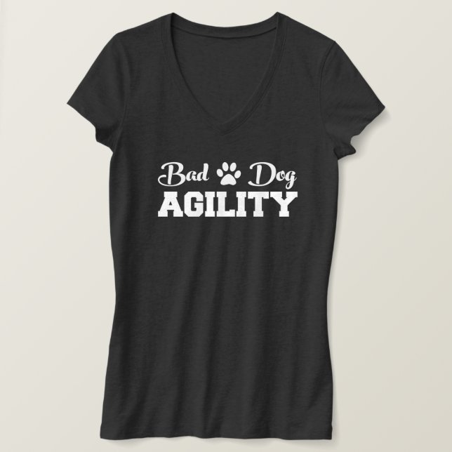 Camiseta Logotipo blanco, perro grande cursivo (Anverso del diseño)