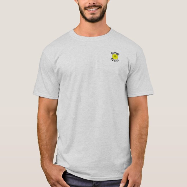 Camiseta Logotipo pequeño de texto curvo Grumpy Geezer (Anverso)