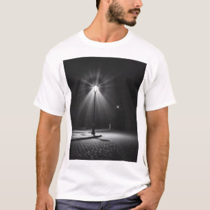 Camiseta Lonely Streetlamp - Una inquietante Nocturna De Ca