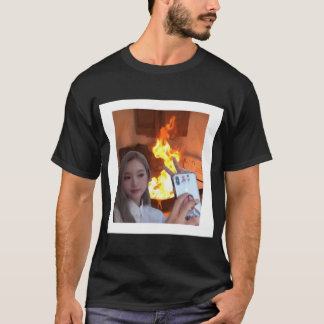 Camiseta LOONA Gowon con bombero
