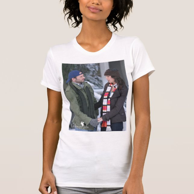 Camiseta Lorelai y Luke sosteniendo manos en la nieve (Anverso)