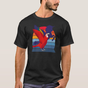 Camiseta Loro Retro I Unicornio Alado I Guacamayo Escarlata