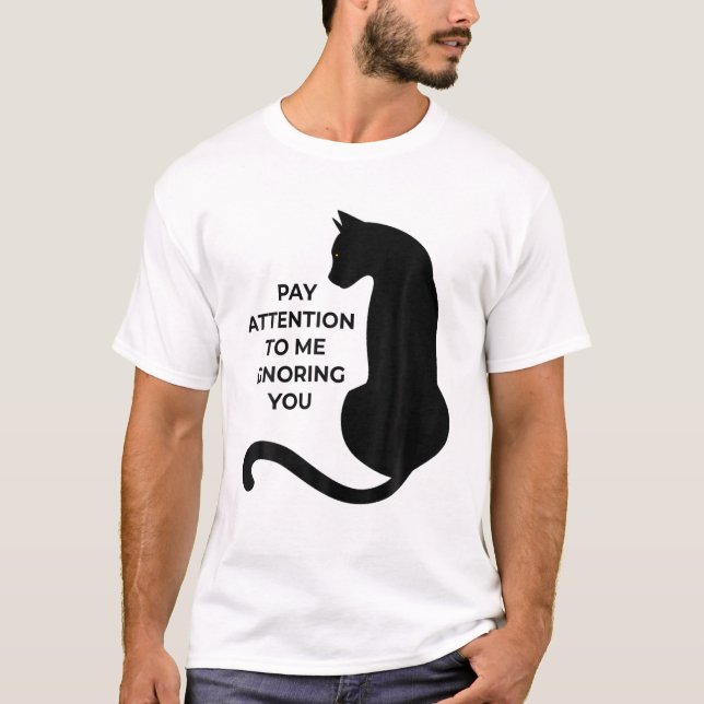 Camiseta Los Amantes Del Gato Me Prestan Atención Ignorándo (Anverso)