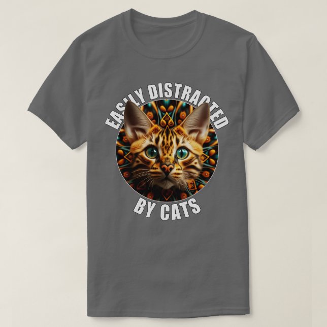 Camiseta Los Amantes Del Gato Se Distraen Fácilmente Por El (Diseño del anverso)