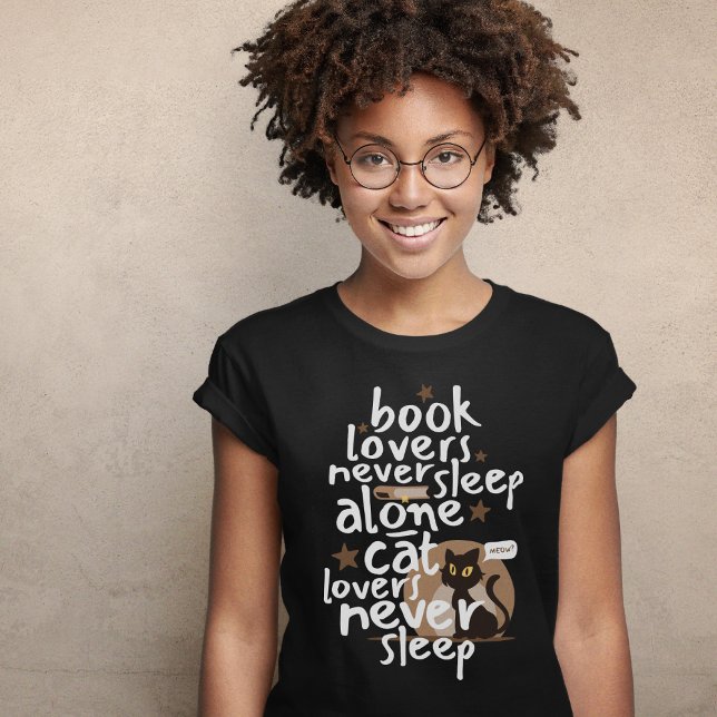 Camiseta Los amantes del libro y del gato duermen gracioso (Book and Cat Lovers Sleep Funny T-Shirt)