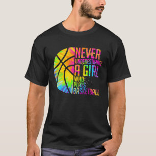 Camiseta Los Chicas Divertidos Nunca Subestiman A Un Chica 