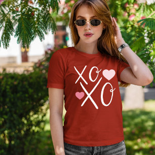Camiseta Los corazones aman a Xoxo El día de San Valentín d
