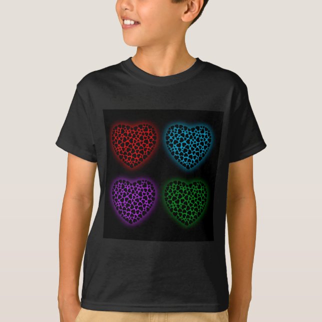 Camiseta Los corazones de San Valentín brillan en la oscuri (Anverso)