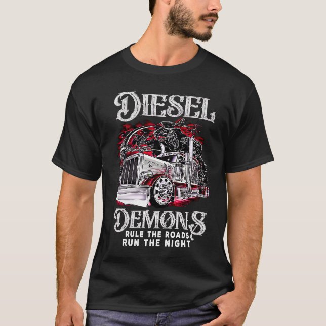 Camiseta Los Demonios Diesel Gobiernan La Carretera Corren  (Anverso)