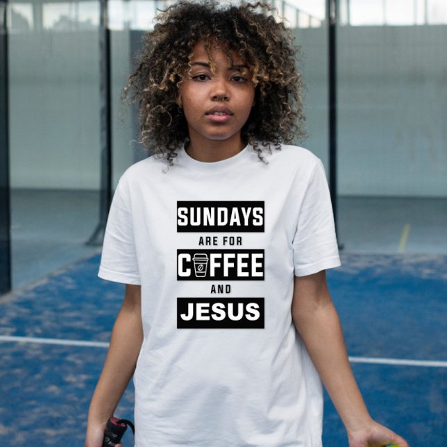 Camiseta Los domingos son para el café y Jesús (Subido por el creador)
