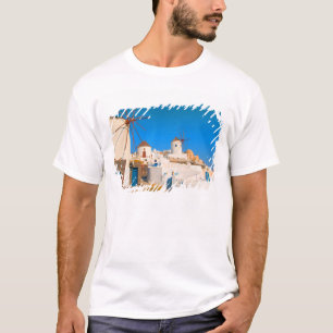Camiseta Los edificios blancos y los molinos de viento en