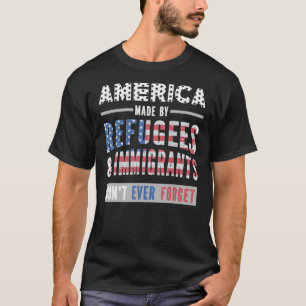 Camiseta Los Estados Unidos hechos por refugiados e inmigra