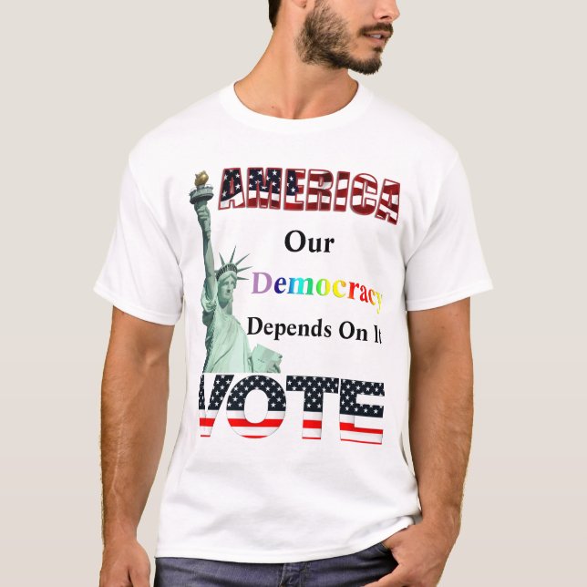 Camiseta LOS ESTADOS UNIDOS VOTAN Y nuestra democracia depe (Anverso)