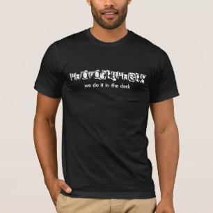 Camiseta Los FOTÓGRAFOS, lo hacemos en la oscuridad
