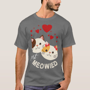 Camiseta Los gatos abrazan juntos Feliz Día del Matrimonio