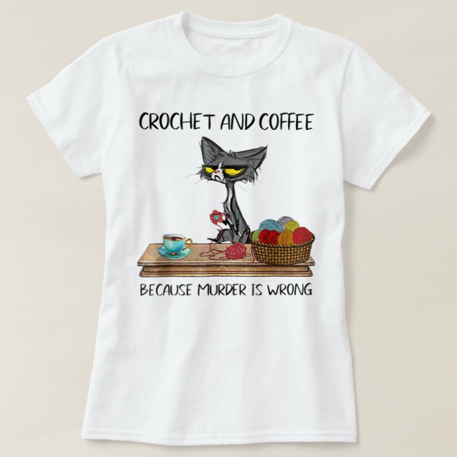 Camiseta Los Gatos Cruzan Y Café Porque El Asesinato Está E (Diseño del anverso)