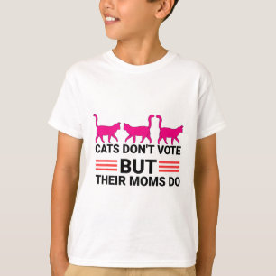 Camiseta Los gatos no votan pero sus madres hacen Kamala Ha