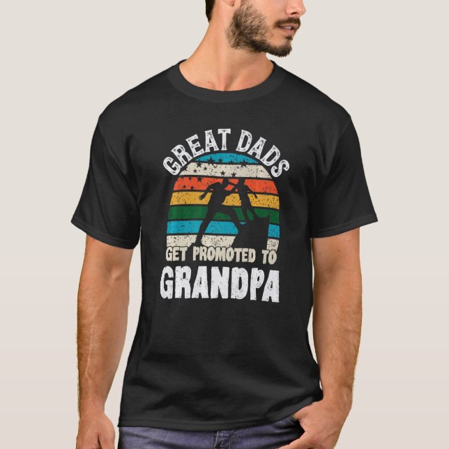 Camiseta Los Grandes Padres Se Promocionan A Los Padres Abu (Anverso)