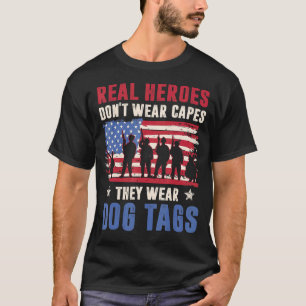 Camiseta Los héroes de verdad no llevan gorras que usan eti