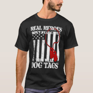 Camiseta Los héroes de verdad no usan mayúsculas y llevan b